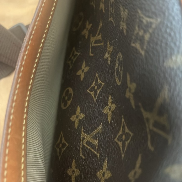 Authentic Louis Vuitton Reporter bag - Picture 4 of 10